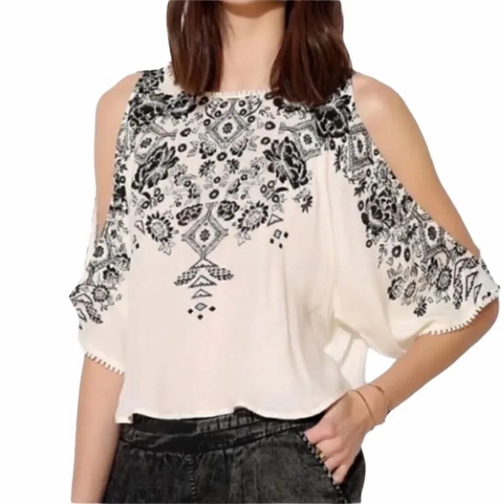 Ecote floral black and white open shoulders